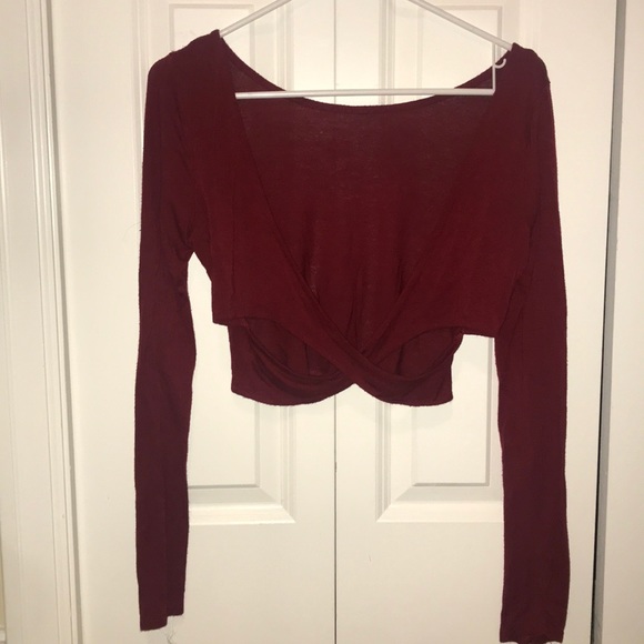 Red long sleeve crossed back top - Picture 2 of 3
